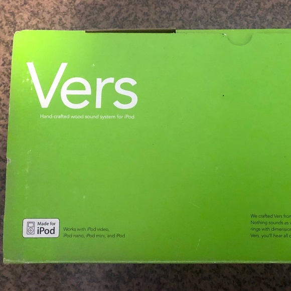 Vers 2X iPod Sound System (Cherry) w/ Box - Picture 7 of 8